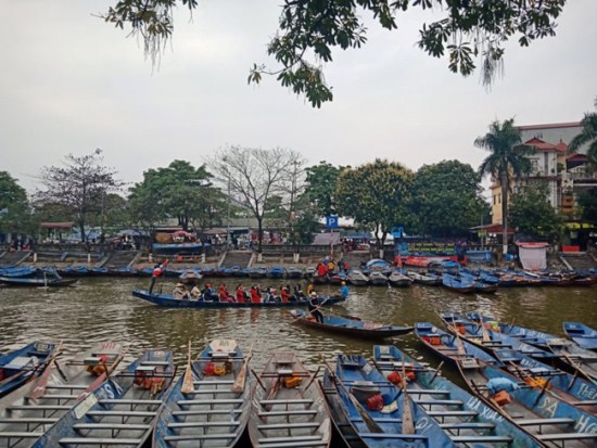 Chùa Hương tạm dừng đón du khách đến hết tháng 3